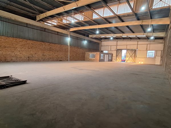 612  m² Industrial space