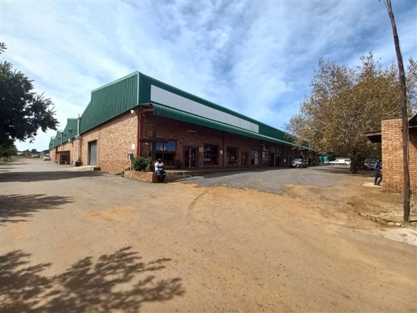 5394  m² Commercial space in Witbank Central