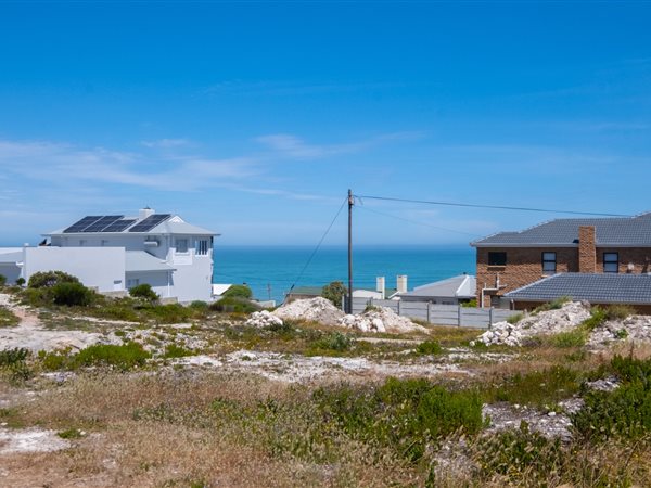795 m² Land available in Struisbaai
