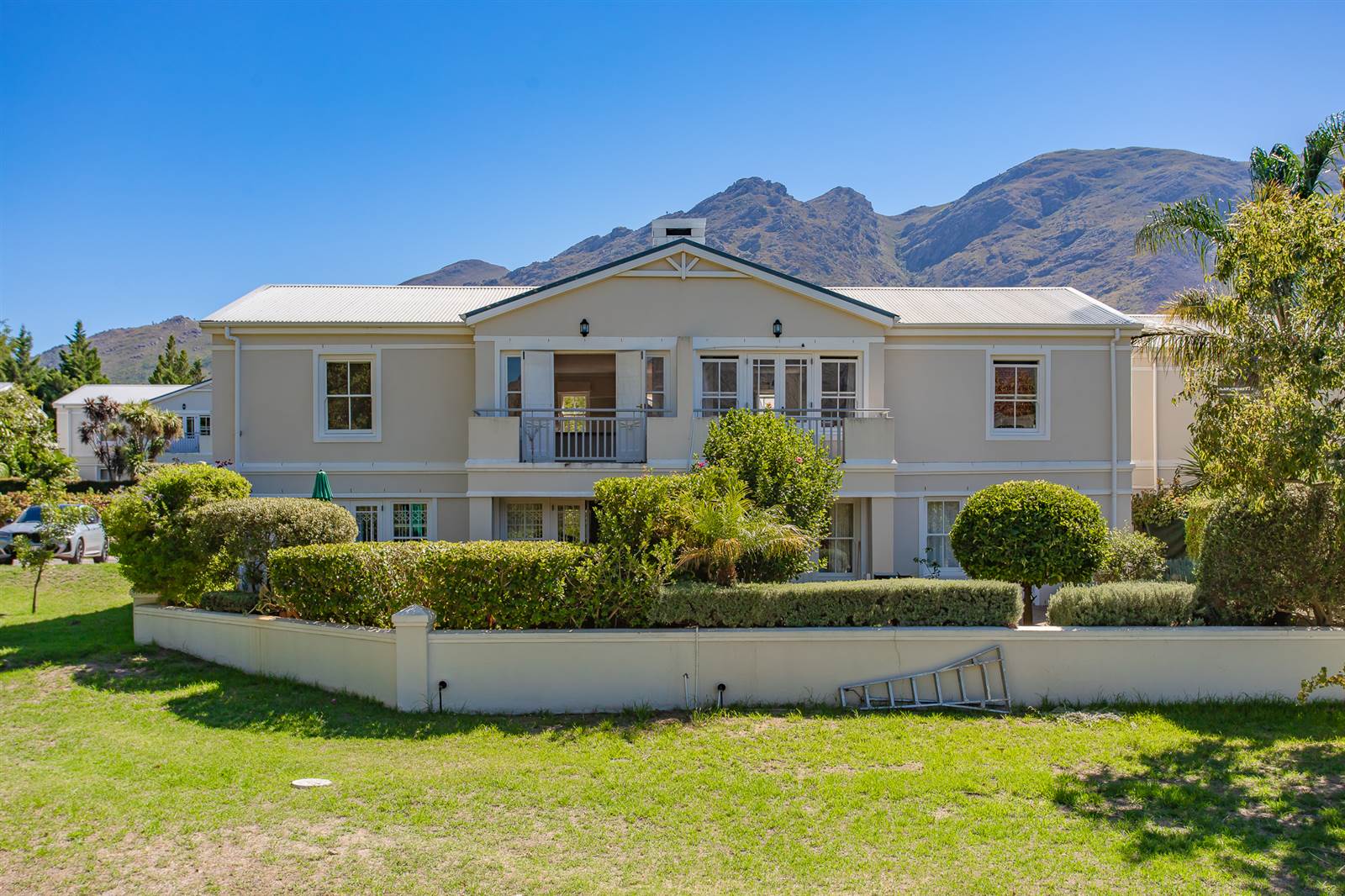 2 Bed Apartment in Franschhoek photo number 1