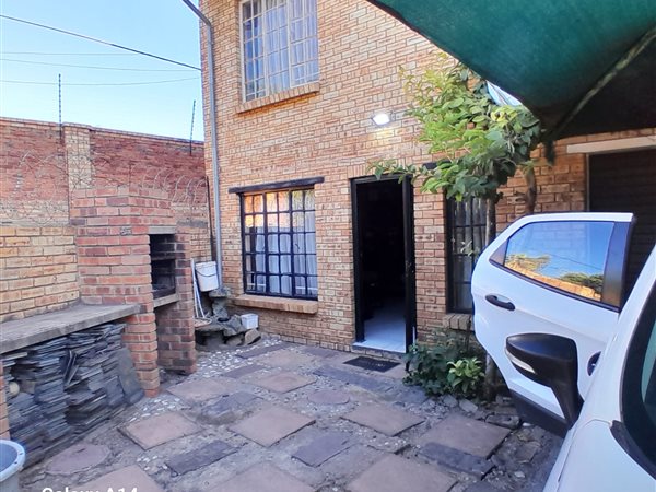 3 Bedroom Townhouse 3 Bedroom Townhouse