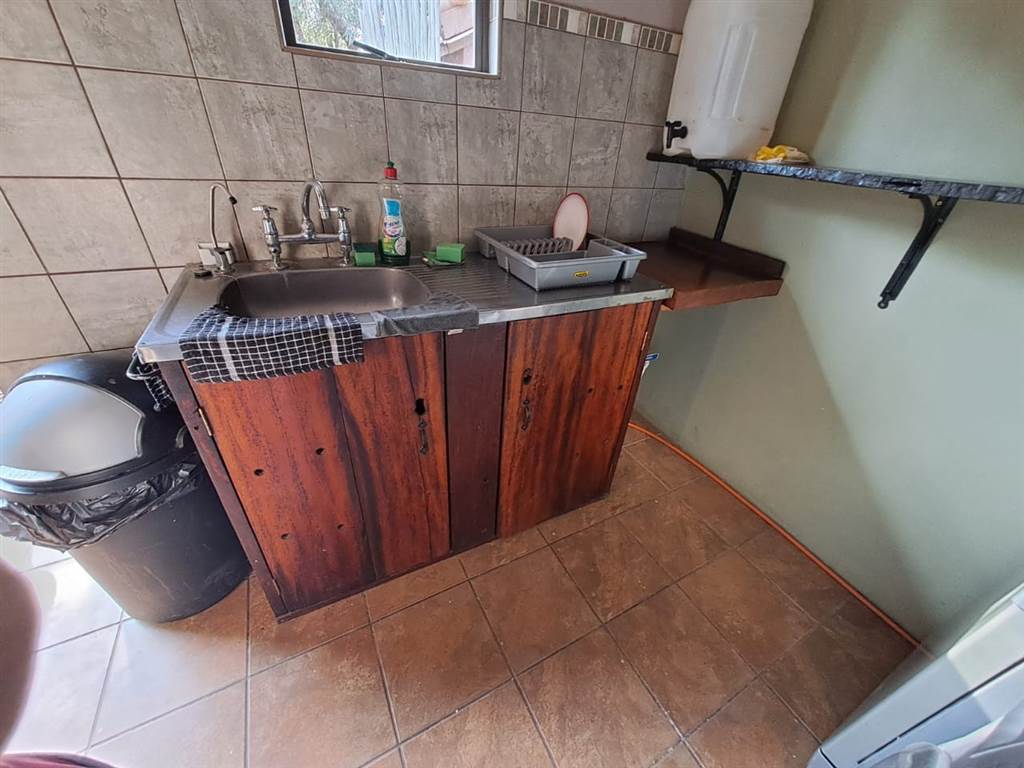 2 Bed House in Thabazimbi photo number 14