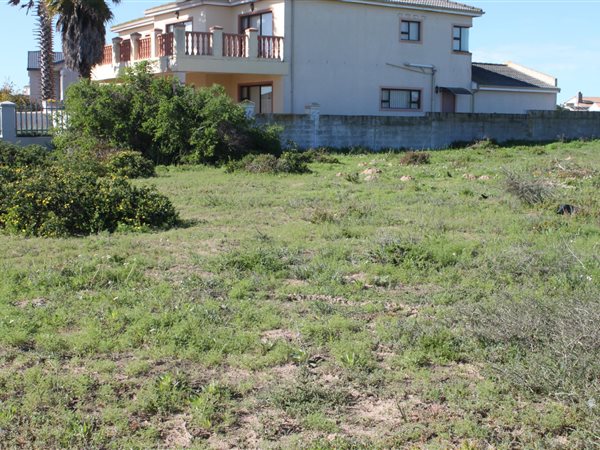 729 m² Land