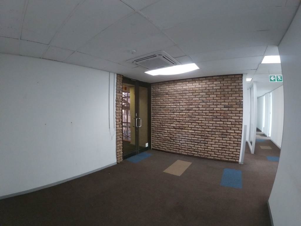 318  m² Commercial space in Bedfordview photo number 2
