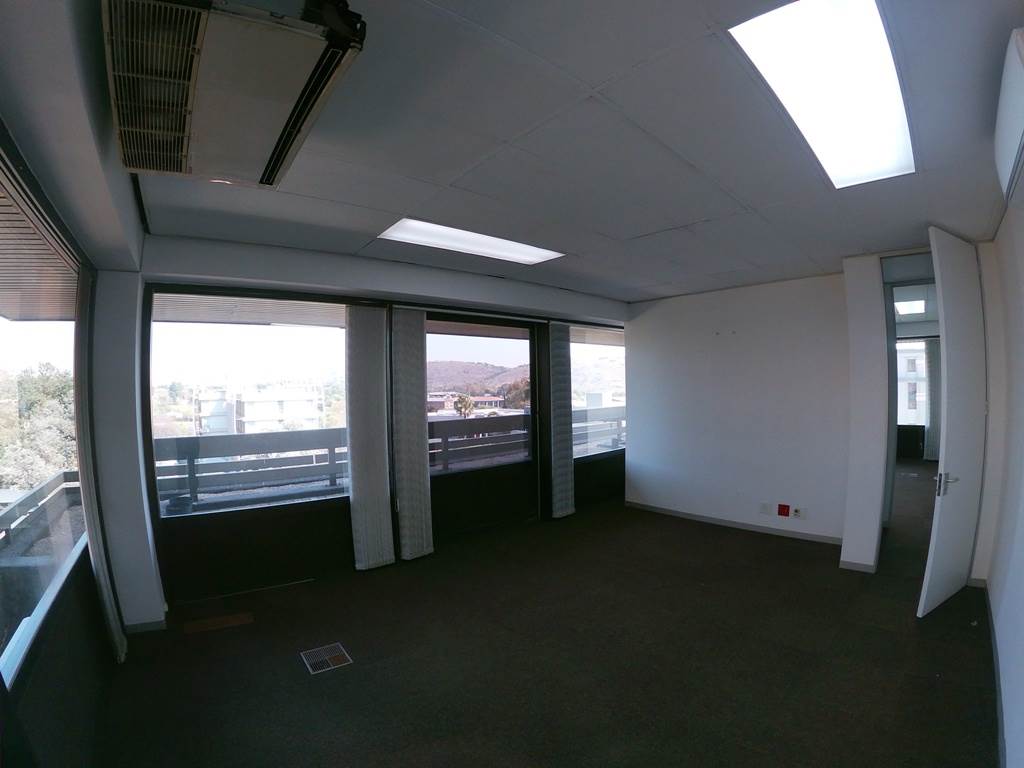 318  m² Commercial space in Bedfordview photo number 11