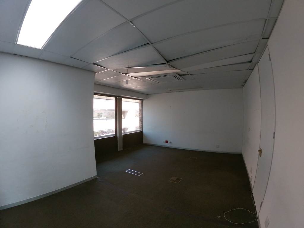 318  m² Commercial space in Bedfordview photo number 8