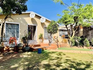 5 Bed House in Westdene
