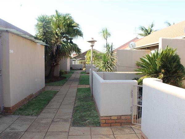 2 Bed Townhouse in Birchleigh North