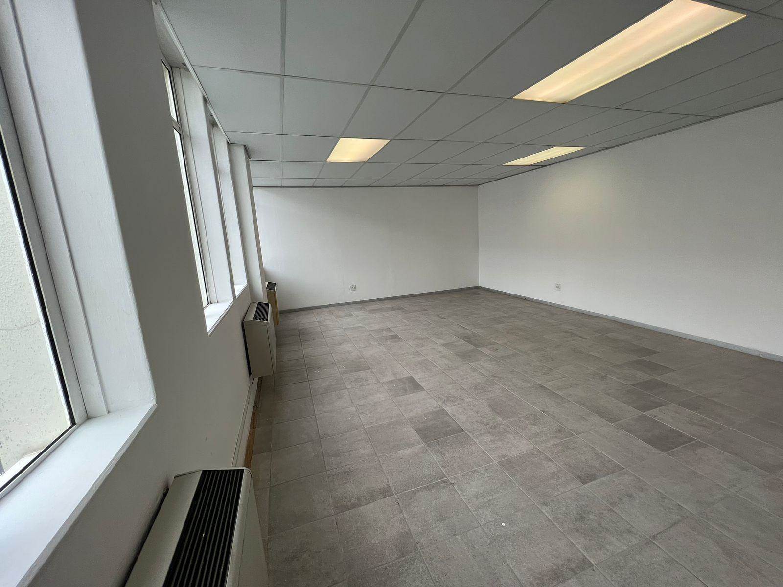 89  m² Commercial space in Illovo photo number 12