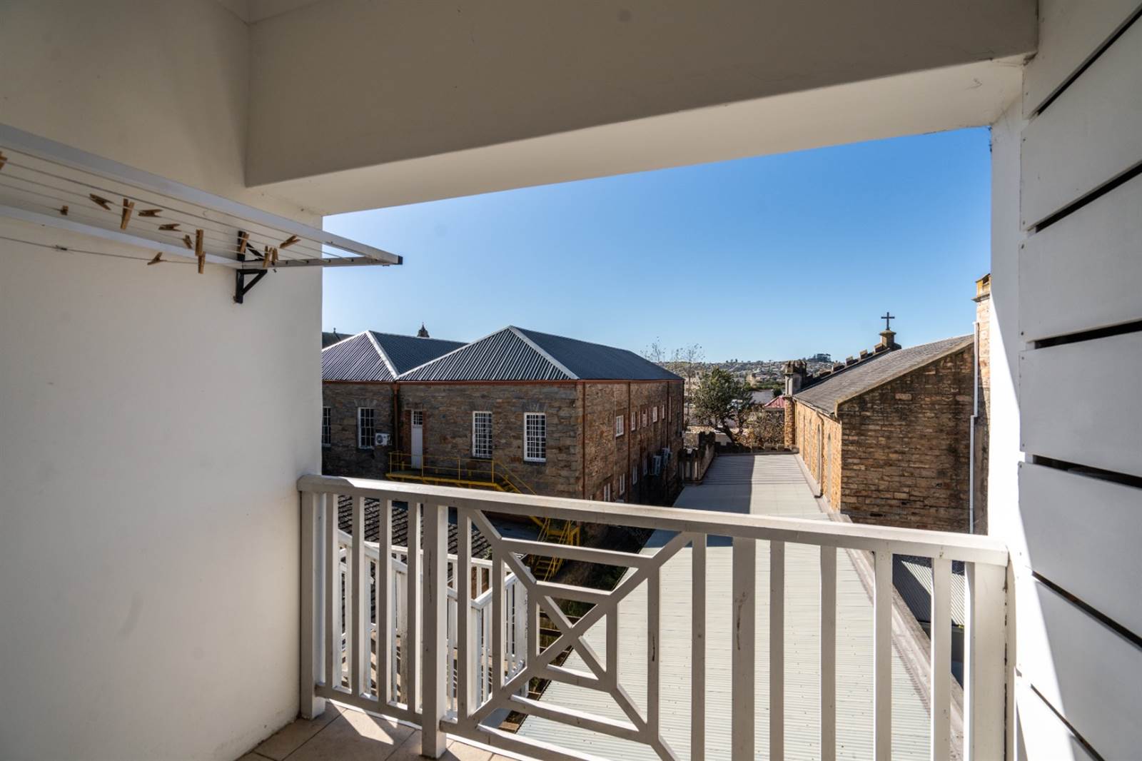 3 Bed Apartment in Grahamstown Central photo number 11