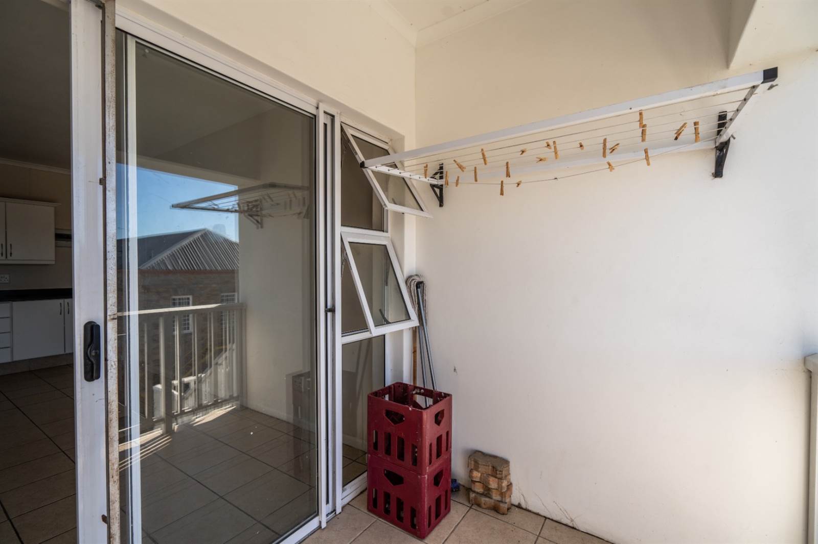 3 Bed Apartment in Grahamstown Central photo number 13