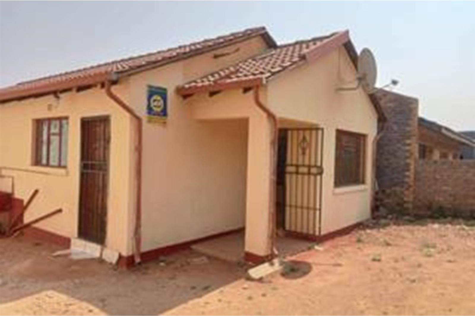 3 Bed House in Klipspruit photo number 2