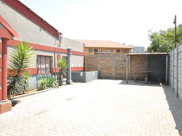 776 m² Commercial space 776 m² Commercial space
