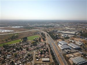 7804 m² Land available in Chloorkop