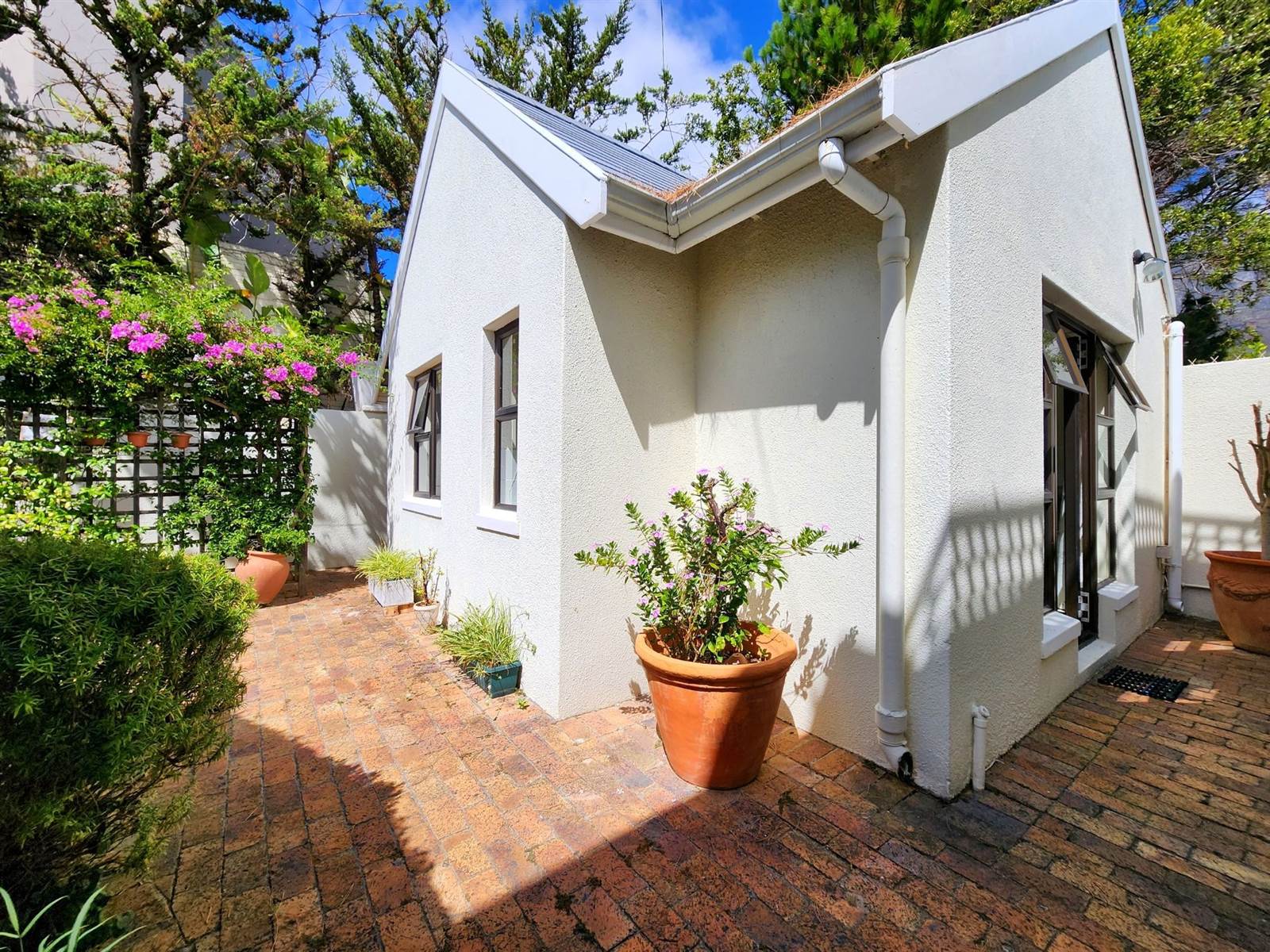 4 Bed House in Camps Bay photo number 30