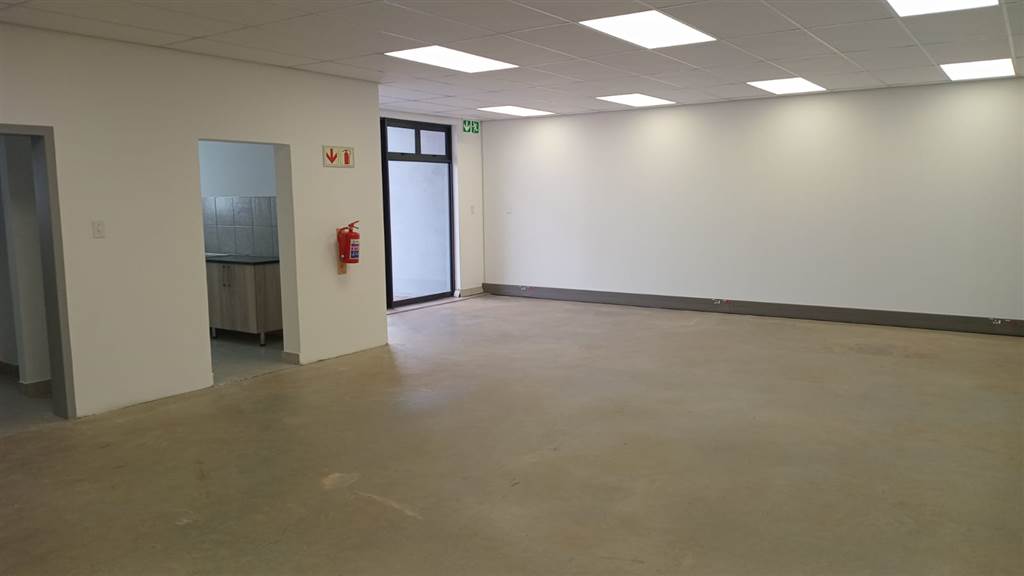 669  m² Industrial space in Olifantsfontein photo number 13