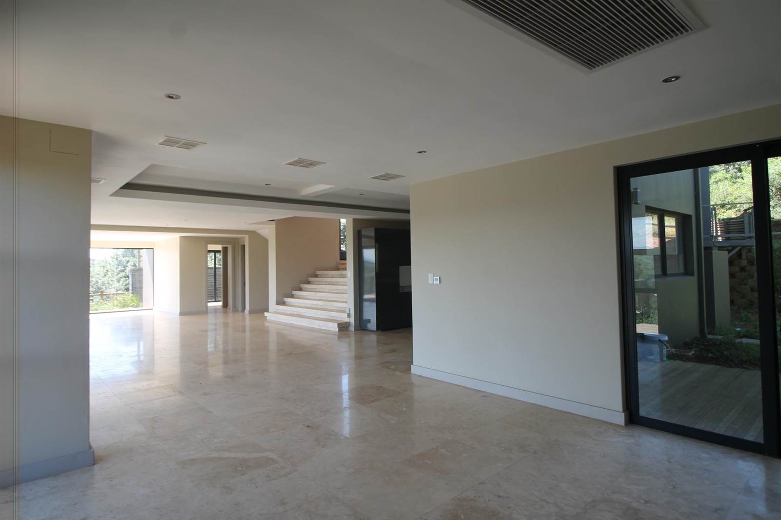 4 Bed House in Zimbali Estate photo number 10