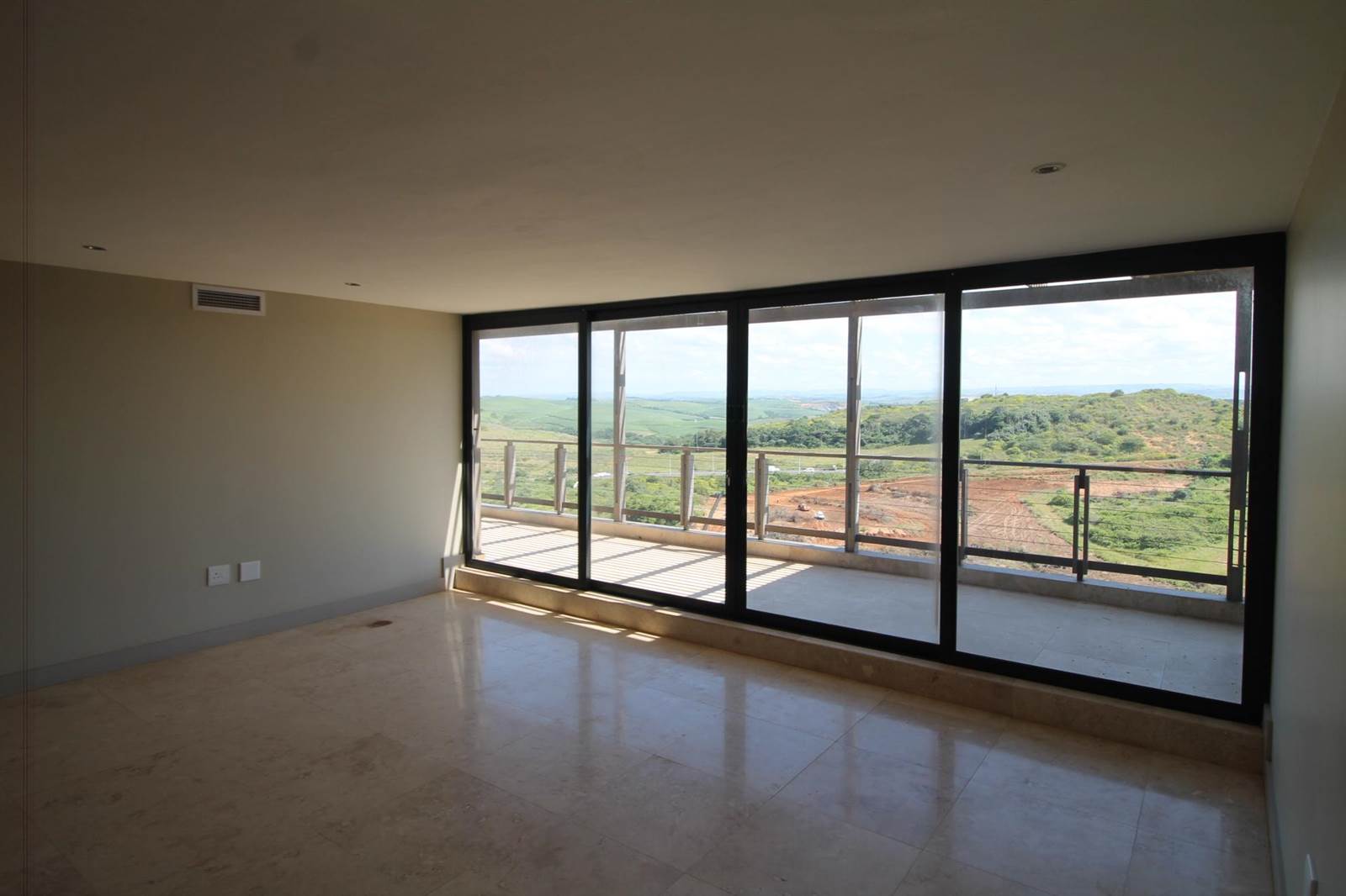 4 Bed House in Zimbali Estate photo number 17
