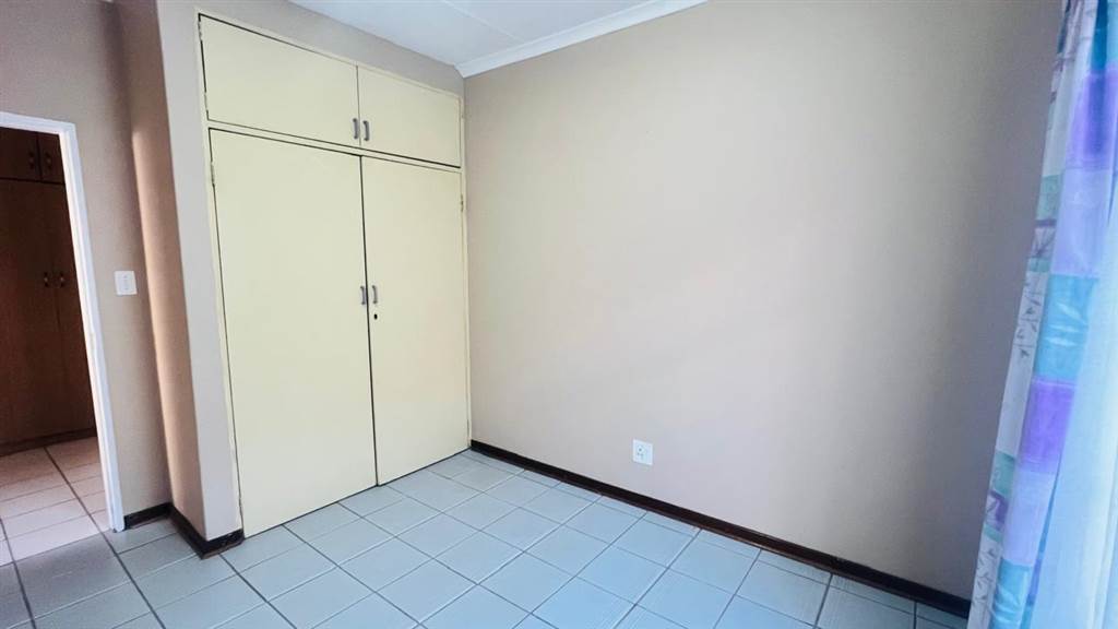 3 Bed Townhouse in Mokopane photo number 10