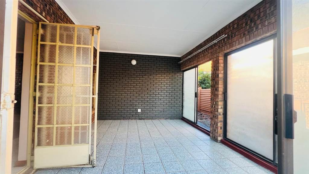 3 Bed Townhouse in Mokopane photo number 16