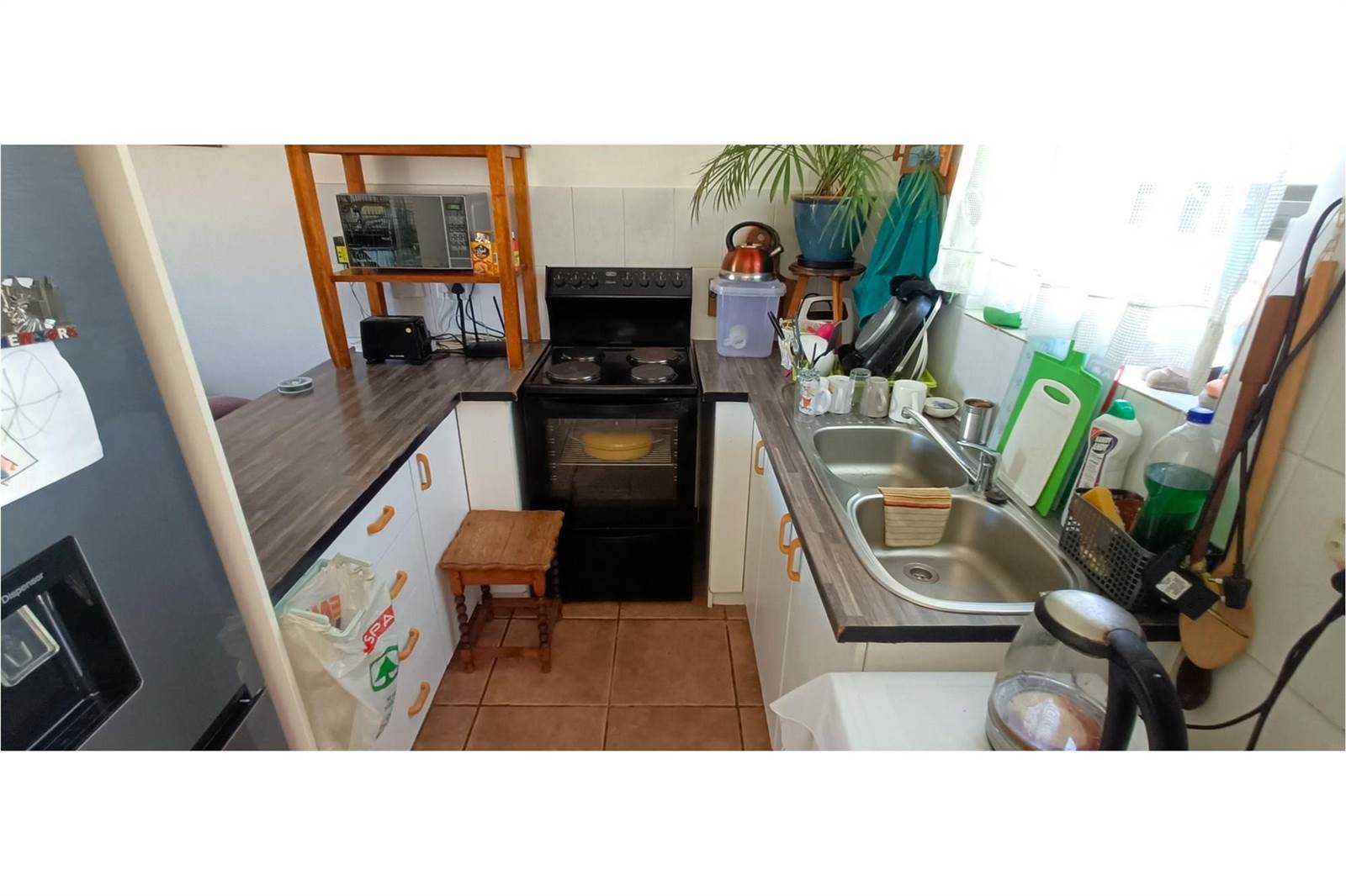 2 Bed Townhouse in Gordons Bay Central photo number 4