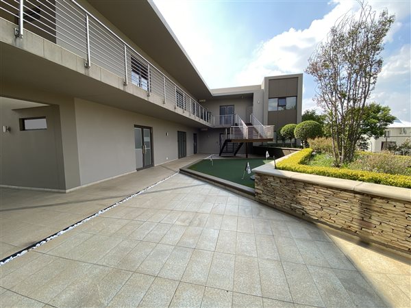 215 m² Commercial space 215 m² Commercial space