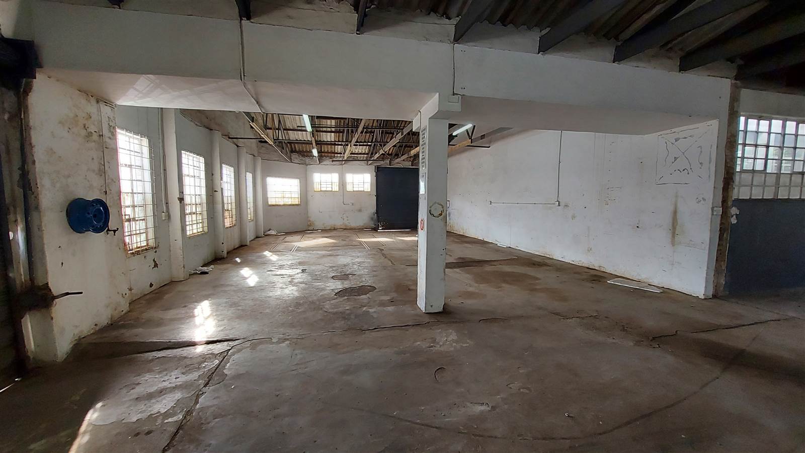 615  m² Industrial space in North End photo number 11