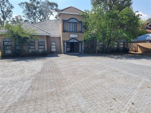 540  m² Commercial space in Kleinfontein