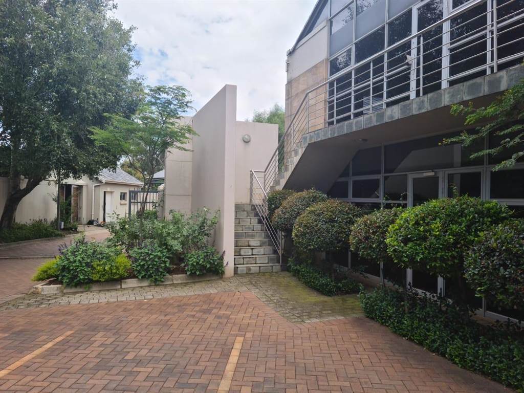 114  m² Commercial space in Benoni Central photo number 2