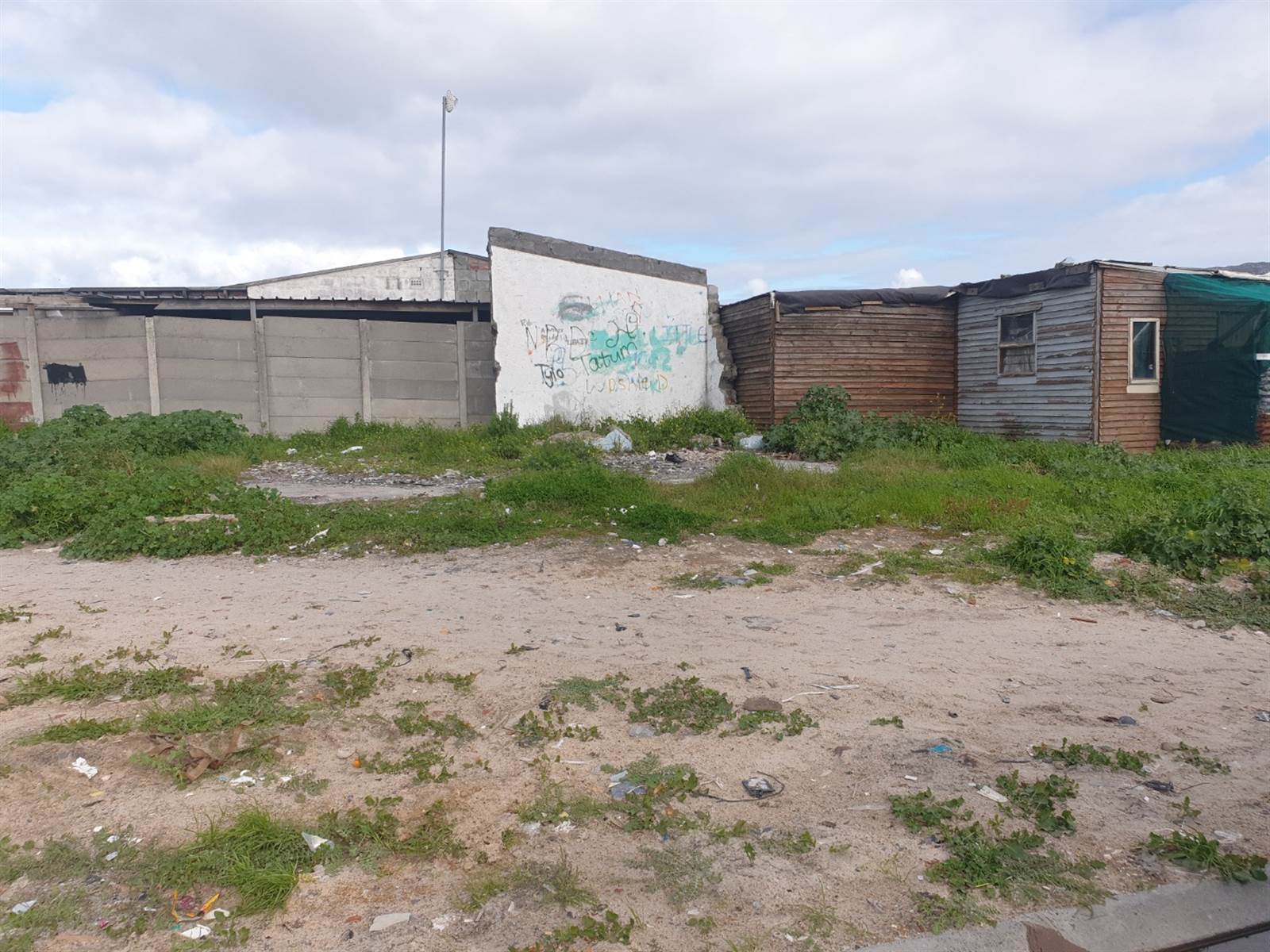 245 m² Land available in Lavender Hill photo number 2