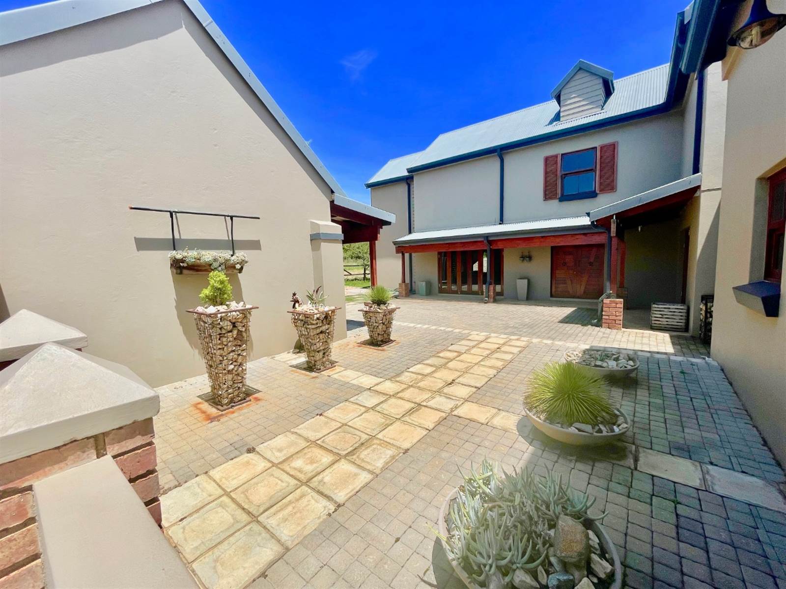 4 Bed House in Boschkop photo number 3
