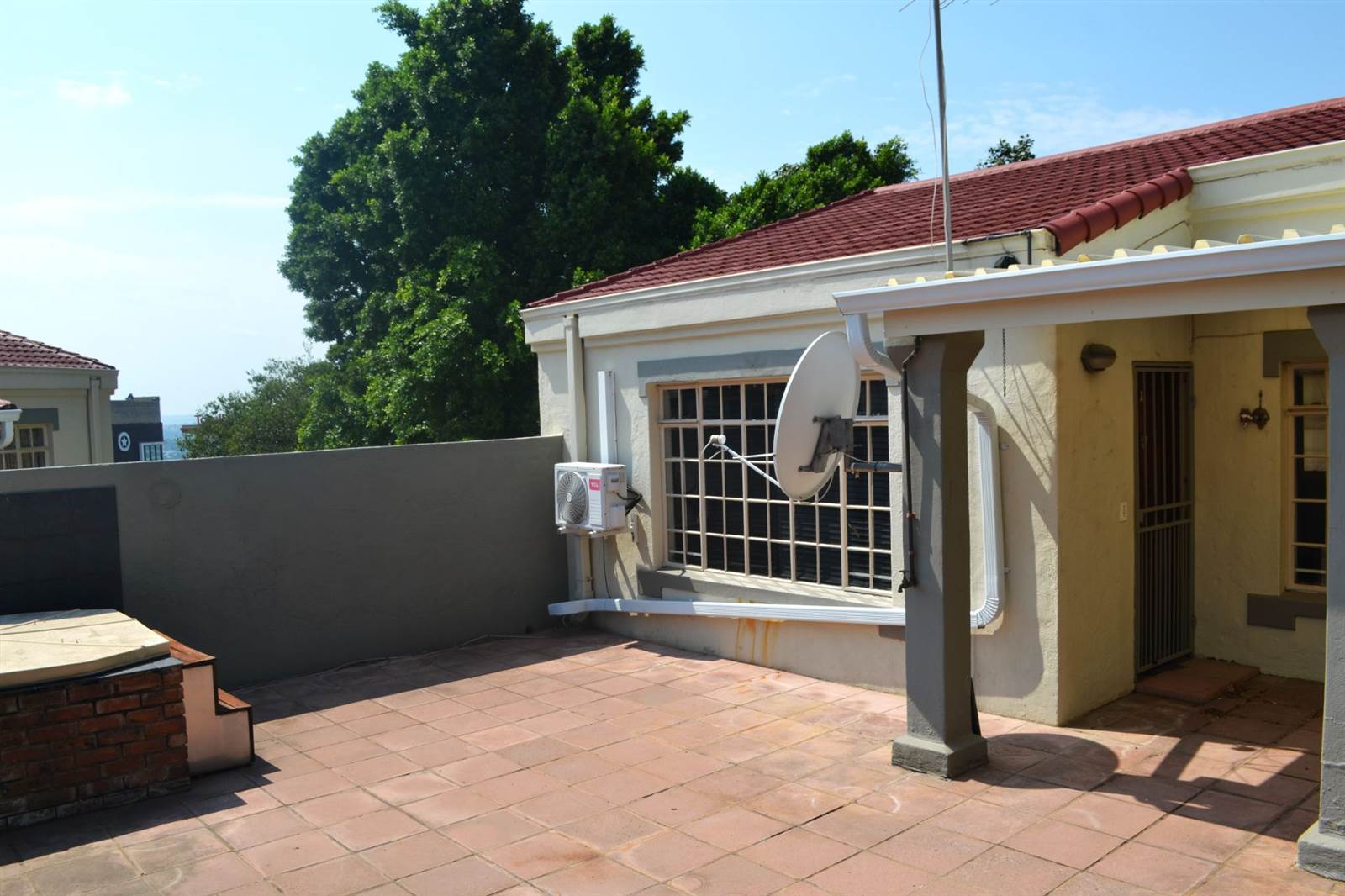 2 Bed Simplex in Bryanston East photo number 4