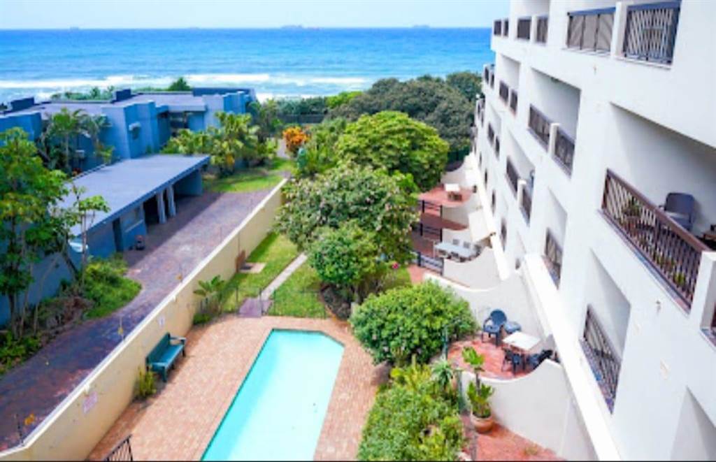2 Bed Apartment in Umhlanga Rocks photo number 20