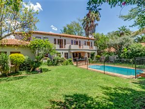 5 Bed House in Cedar Lakes