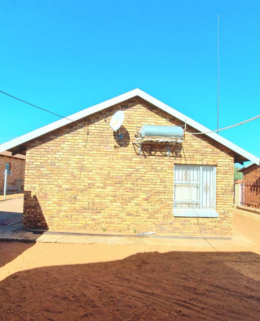 3 Bed House in Mmabatho unit 14 photo number 27