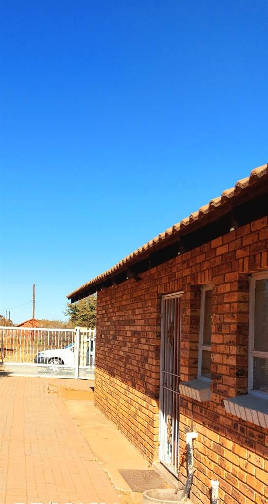 3 Bed House in Mmabatho unit 14 photo number 21