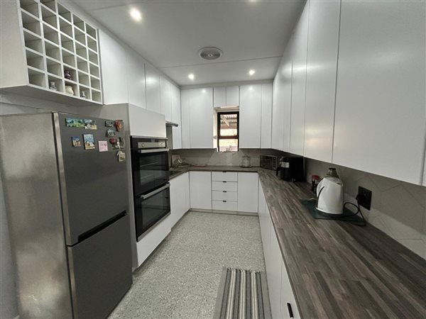 3 Bedroom House 3 Bedroom House