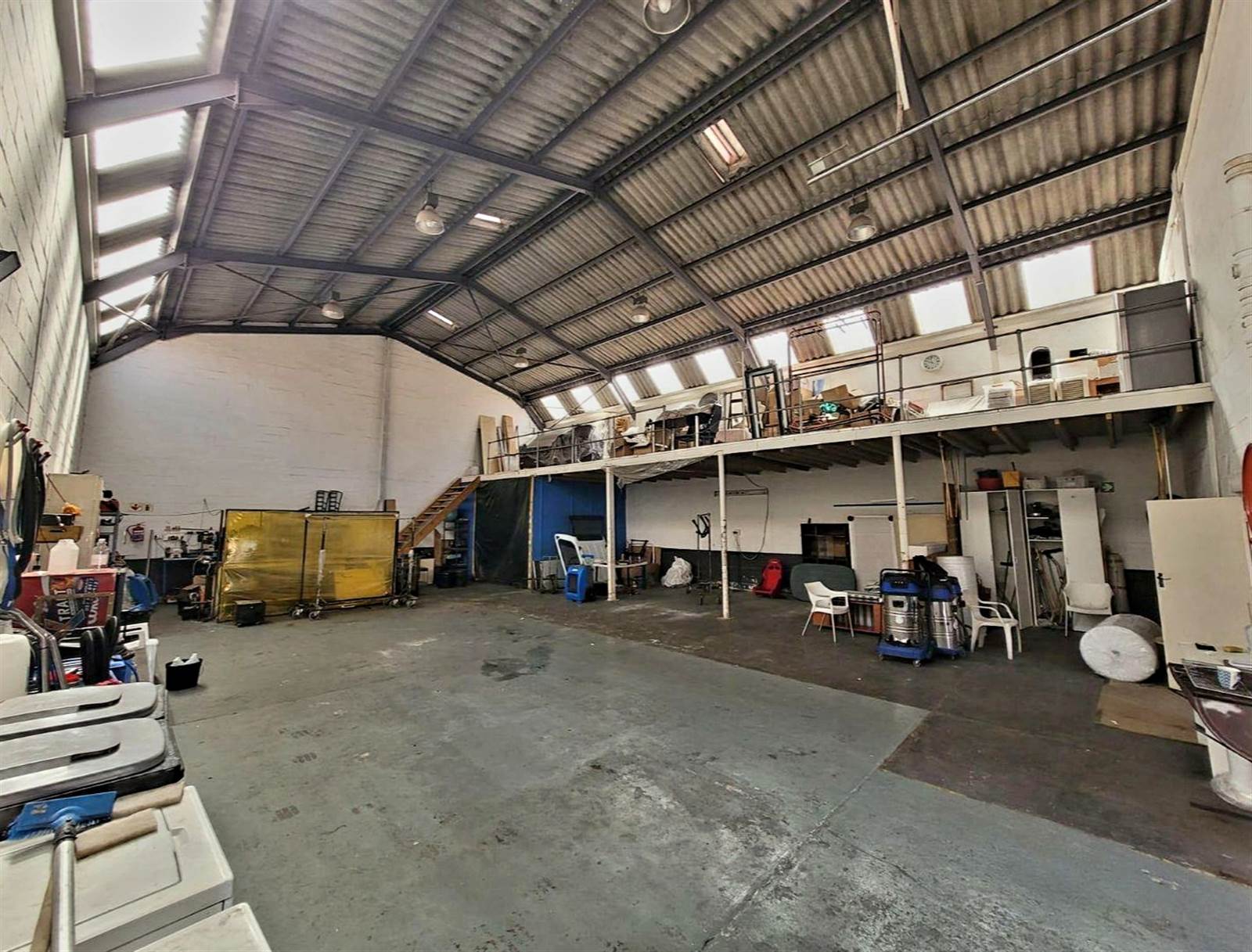 320  m² Industrial space in Killarney Gardens photo number 3