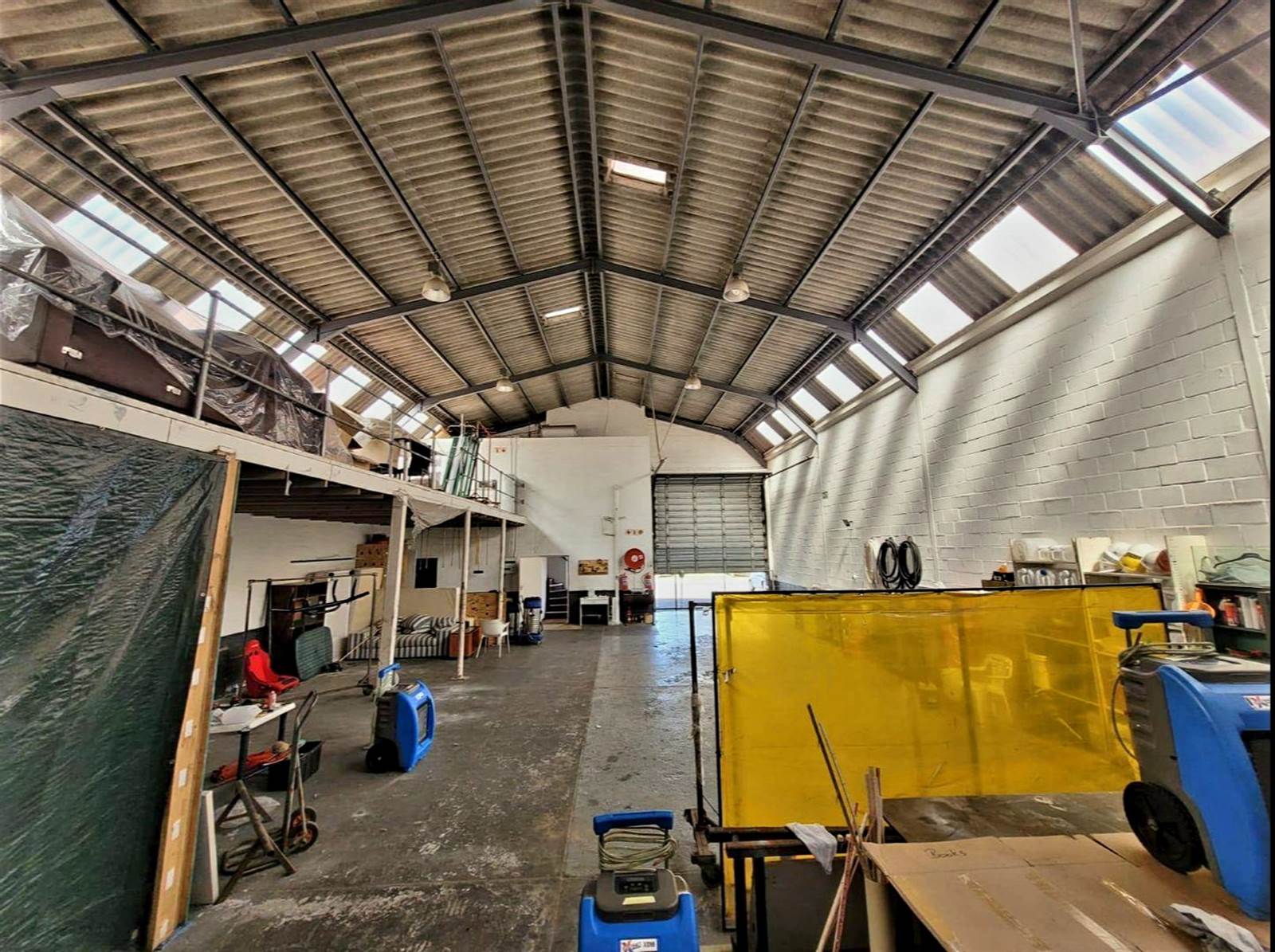 320  m² Industrial space in Killarney Gardens photo number 2