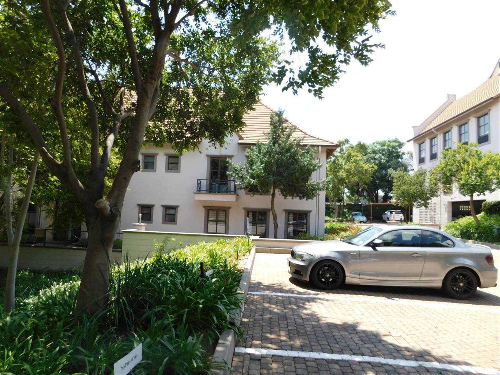 182  m² Commercial space in Bryanston photo number 2