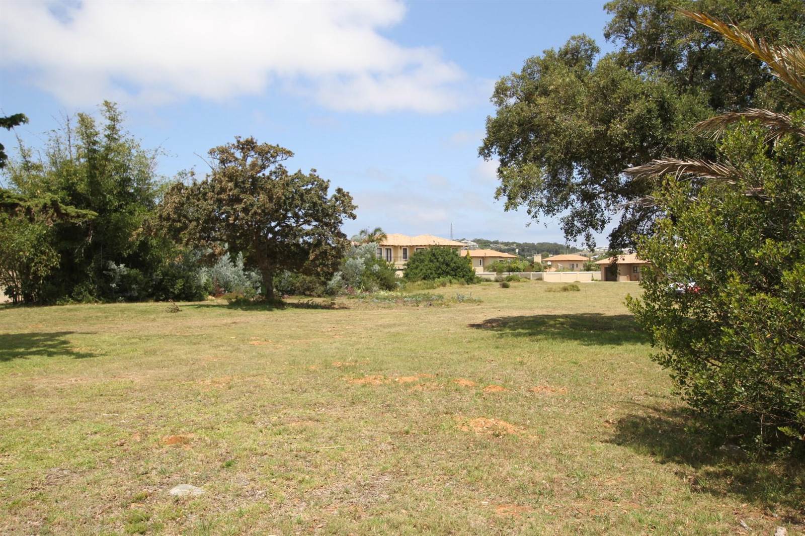 696 m² Land available in The Hill Estate photo number 6