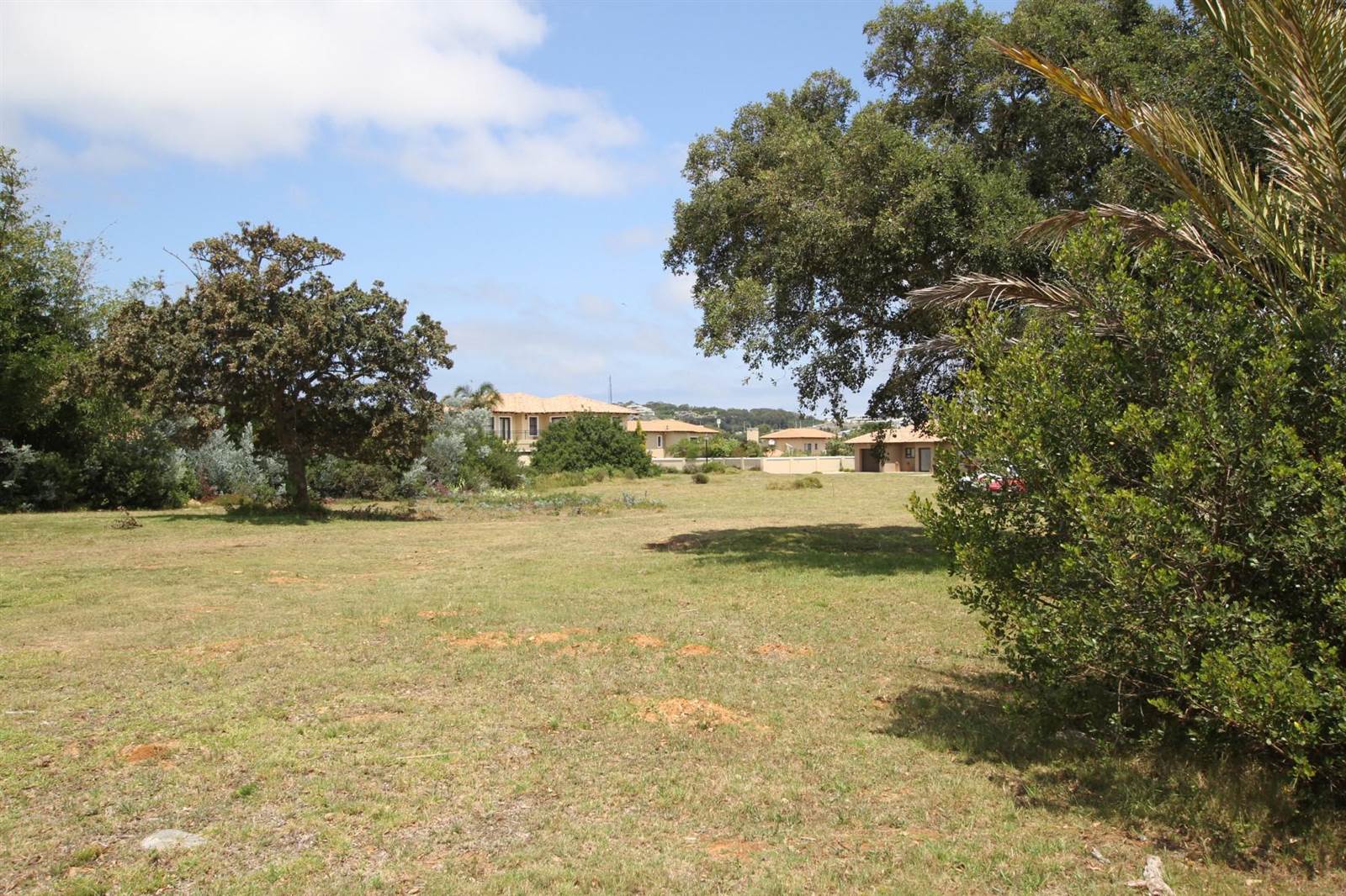696 m² Land available in The Hill Estate photo number 2