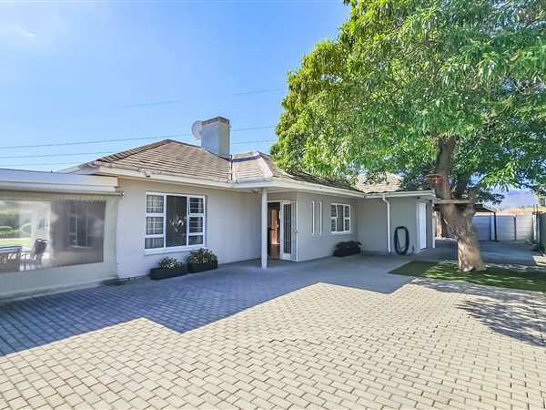 3 Bedroom House 3 Bedroom House