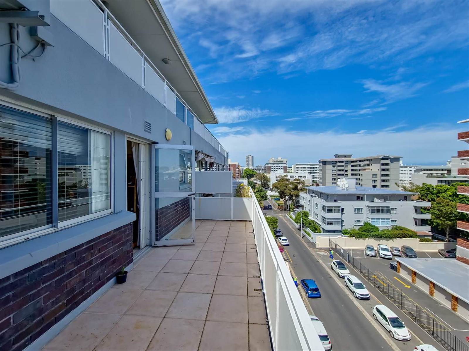 3 Bed Apartment in Sea Point photo number 19