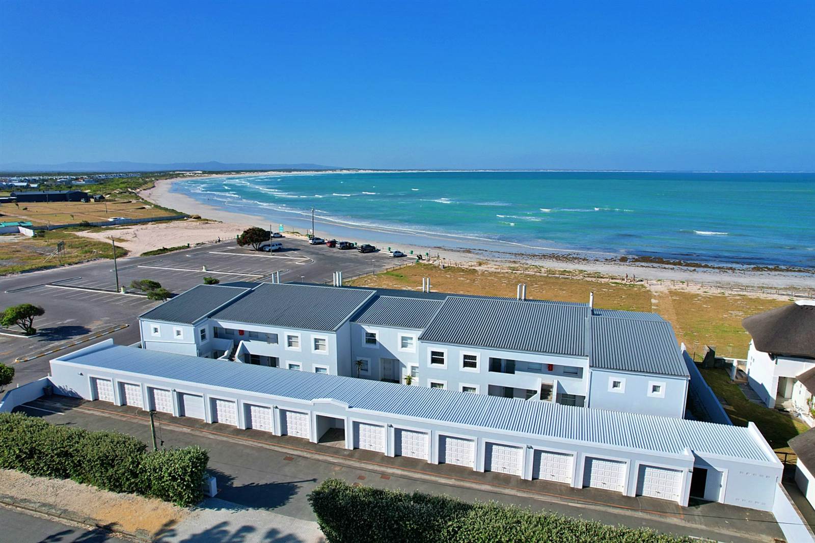 3 Bed Apartment in Struisbaai photo number 4