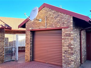 2 Bed Townhouse in Vanderbijlpark CW3