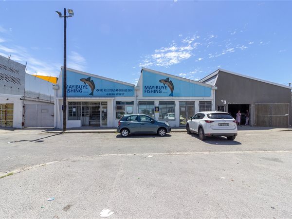 990  m² Commercial space