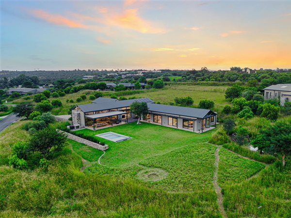 4 Bedroom House 4 Bedroom House