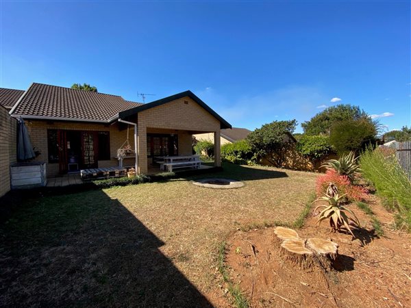 3 Bedroom Townhouse 3 Bedroom Townhouse