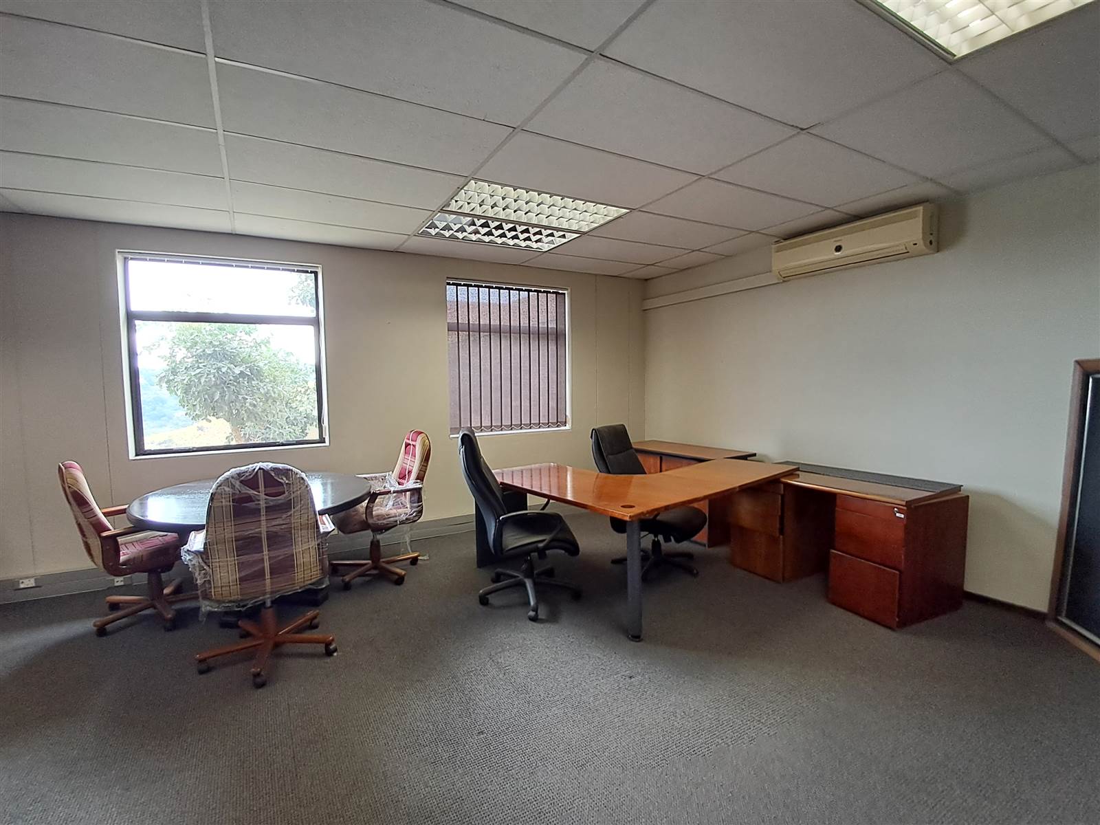 357  m² Commercial space in Constantia Kloof photo number 9